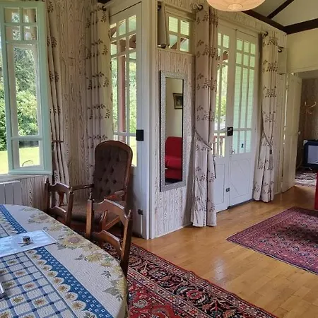 Luxueux Chalet Dans La Foret Coye-la-Forêt